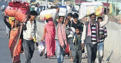 अडचणीच्या काळातील गावबंदी..